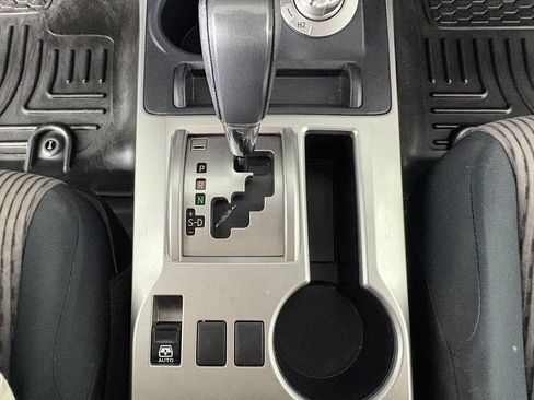 Used 2015 Toyota 4Runner SR5 AWD/4WD image 25