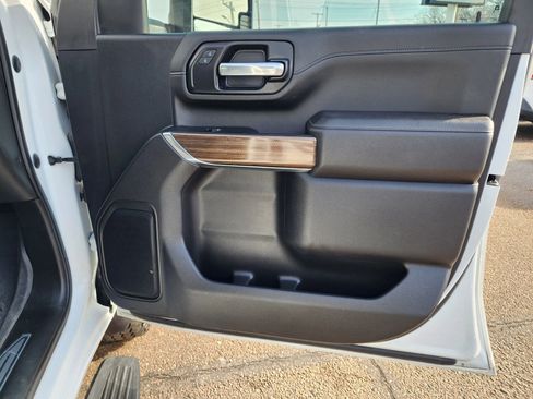 Used 2023 Chevrolet Silverado 2500 LT w/ Convenience Package image 9