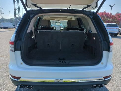 Used 2020 Lincoln Aviator Reserve w/ Equipment Group 201A AWD/4WD image 32