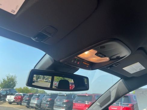 New 2026 GMC Canyon Elevation w/ Convenience Package image 23