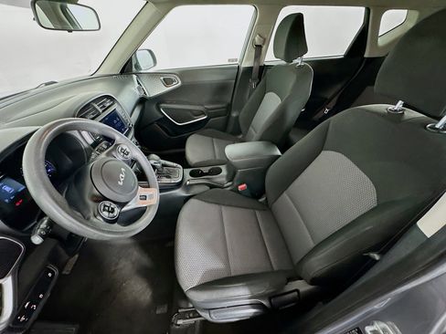 Used 2022 Kia Soul LX w/ Technology Package image 13