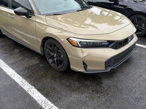 Used 2025 Honda Civic Sport image 2