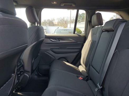 New 2026 Jeep Grand Cherokee Laredo image 13