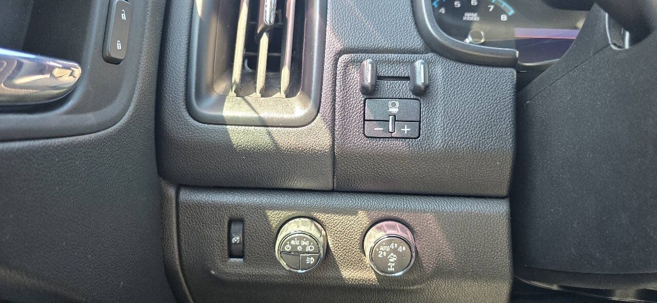 Used 2022 Chevrolet Colorado ZR2 w/ ZR2 Midnight Special Edition AWD/4WD image 29