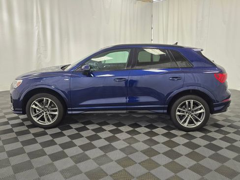 Used 2024 Audi Q3 2.0T Premium w/ Convenience Package image 3
