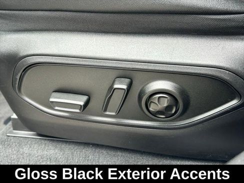 Certified 2024 Jeep Grand Cherokee Altitude image 18