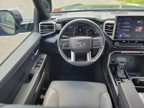Used 2025 Toyota Tundra SR5 w/ SR5 Premium Package AWD/4WD image 19