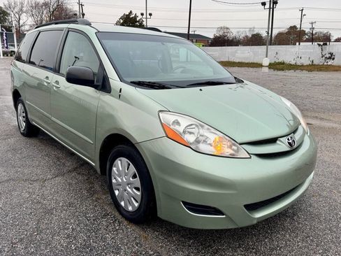Used 2008 Toyota Sienna CE image 3