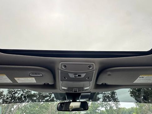 Used 2019 Ford F150 Lariat w/ Equipment Group 502A Luxury AWD/4WD image 13