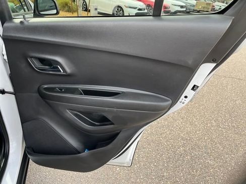 Used 2020 Chevrolet Trax LT w/ Redline Edition image 14