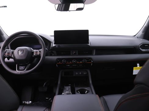 New 2026 Honda Pilot TrailSport image 5