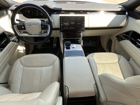 Certified 2024 Land Rover Range Rover Autobiography AWD/4WD image 9