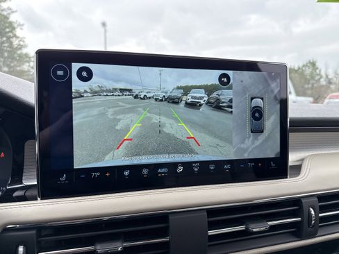 Used 2025 Lincoln Corsair FWD w/ Equipment Group 101A image 17