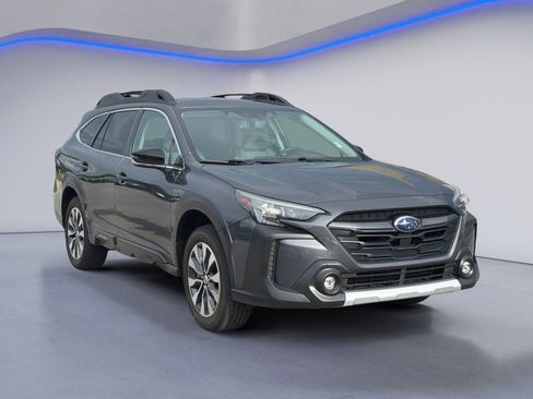 Used 2023 Subaru Outback Limited AWD/4WD image 5