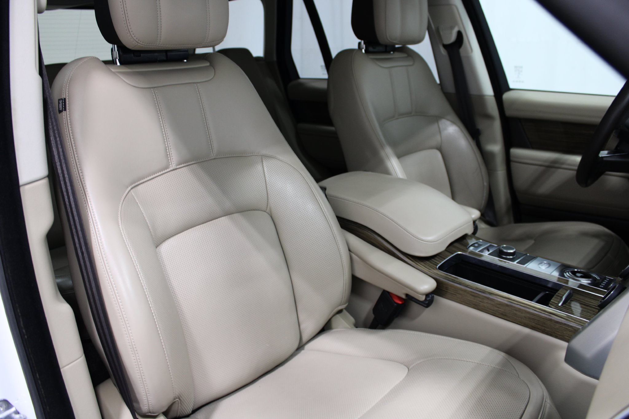Used 2019 Land Rover Range Rover HSE AWD/4WD image 27