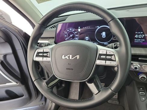 Used 2024 Kia Telluride SX FWD image 22