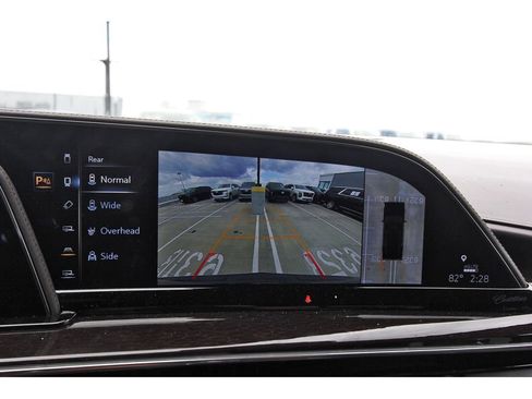 Used 2022 Cadillac Escalade Premium Luxury Platinum w/ Heavy-Duty Trailer Package image 23