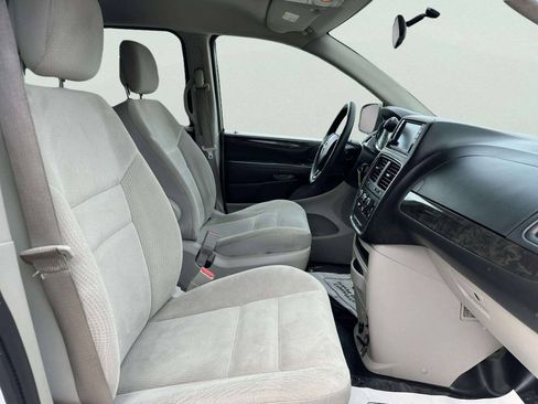 Used 2017 Dodge Grand Caravan SE w/ Power Window Group FWD image 22