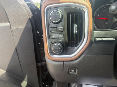 Used 2023 Chevrolet Silverado 2500 High Country w/ Z71 Off-Road Package AWD/4WD image 16