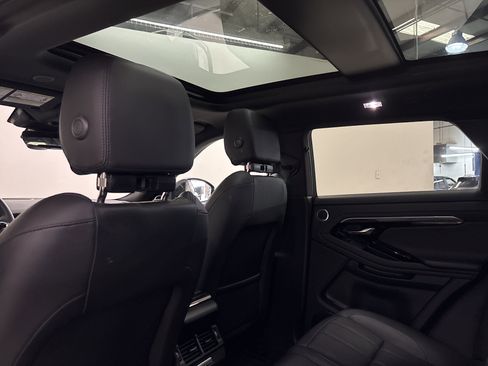 Used 2023 Land Rover Range Rover Evoque R-Dynamic S image 26