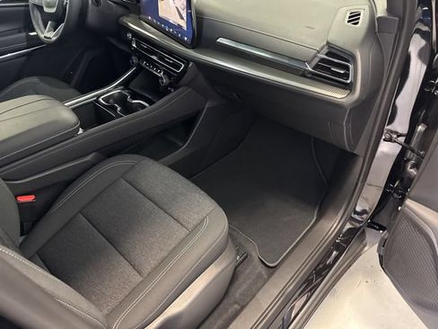 New 2026 Chevrolet Traverse LT FWD image 28