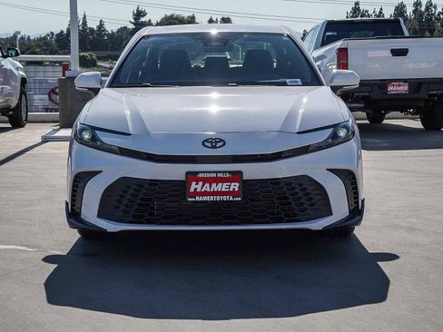 New 2026 Toyota Camry SE image 2