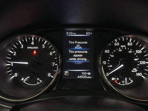 Used 2017 Nissan Rogue SV image 30