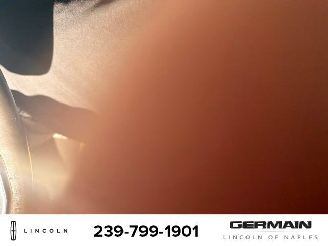 Used 2022 Cadillac Escalade Premium Luxury AWD/4WD image 15