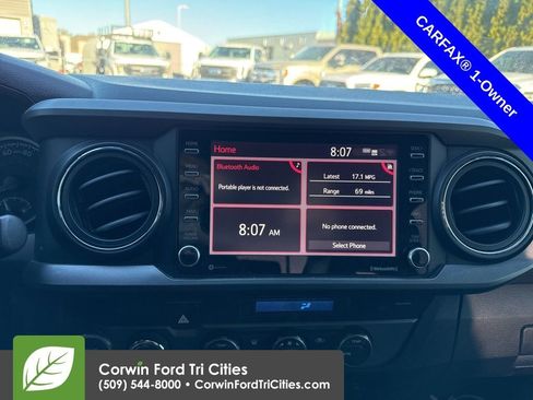 Used 2022 Toyota Tacoma TRD Off-Road image 11