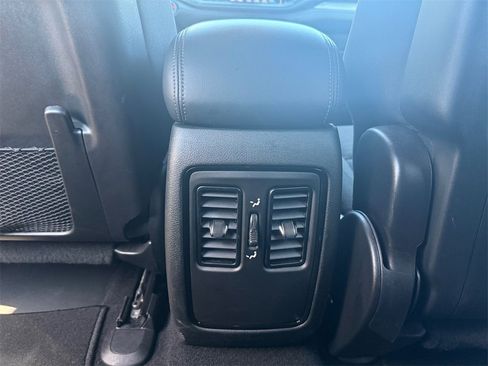 Certified 2024 Dodge Durango SXT w/ 3rd Row Seating Group image 28