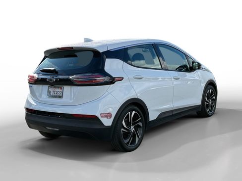 Used 2023 Chevrolet Bolt LT w/ Infotainment Package image 5