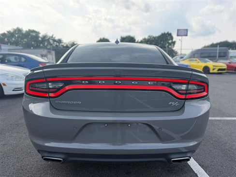 Used 2018 Dodge Charger R/T RWD image 4