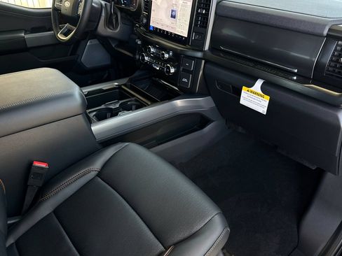 New 2026 Ford F450 Lariat w/ Lariat Premium Package AWD/4WD image 15