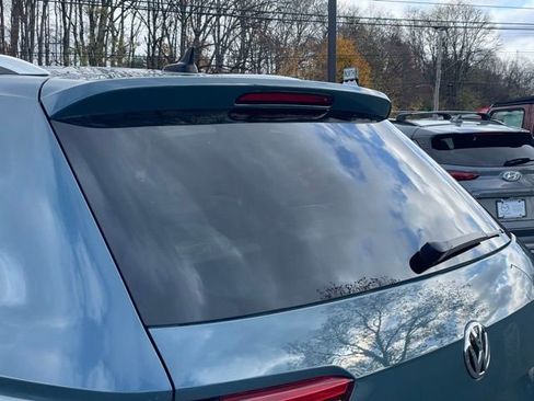 Used 2020 Volkswagen Tiguan SEL image 32