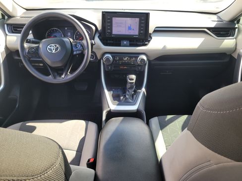 Used 2022 Toyota RAV4 XLE w/ Convenience Package FWD image 15