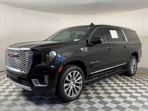Used 2021 GMC Yukon XL Denali AWD/4WD image 2