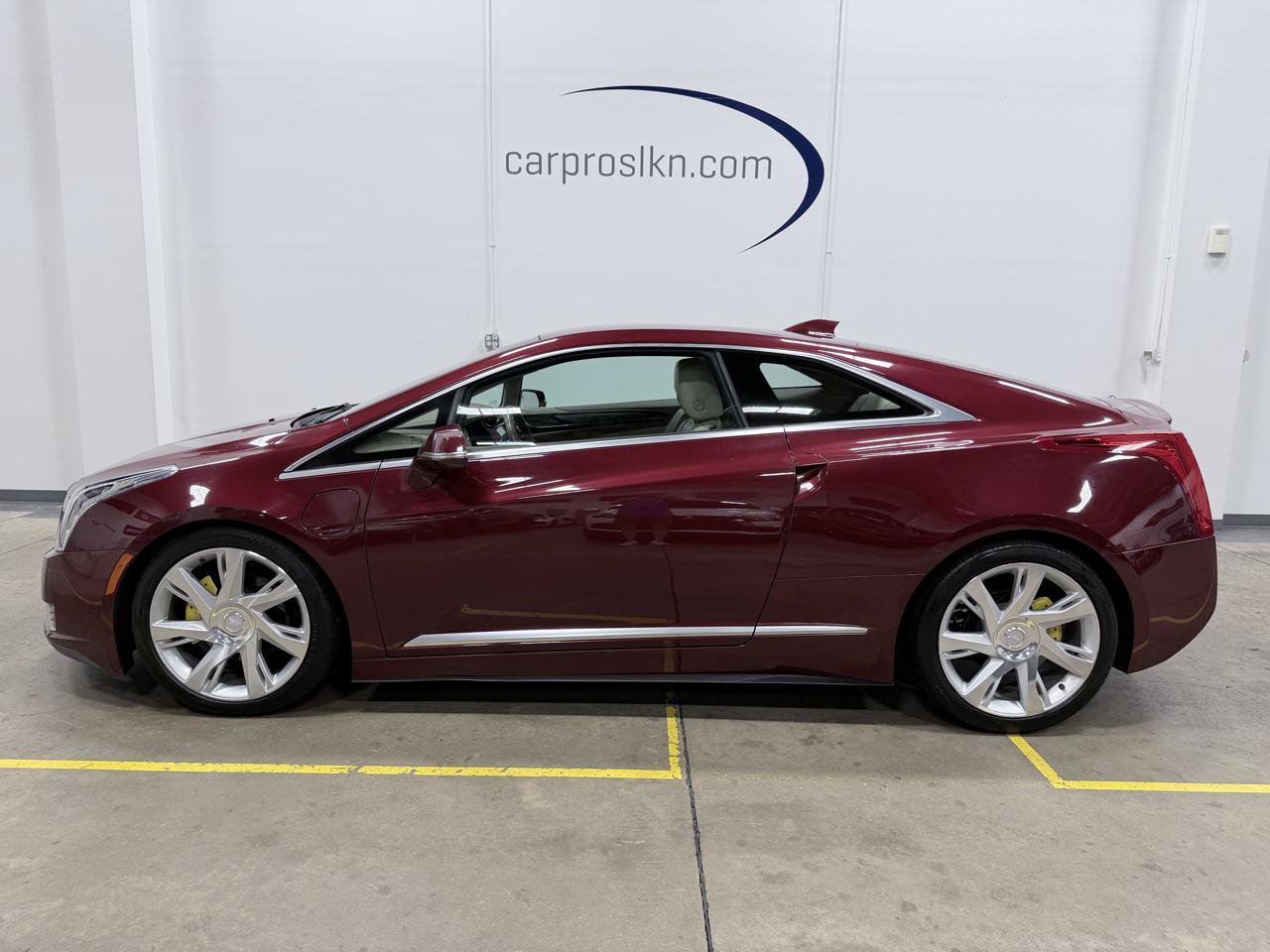 Used 2016 Cadillac ELR FWD image 4