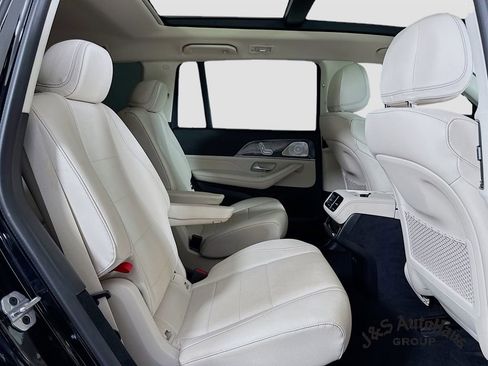 Used 2022 Mercedes-Benz GLS 450 4MATIC image 36