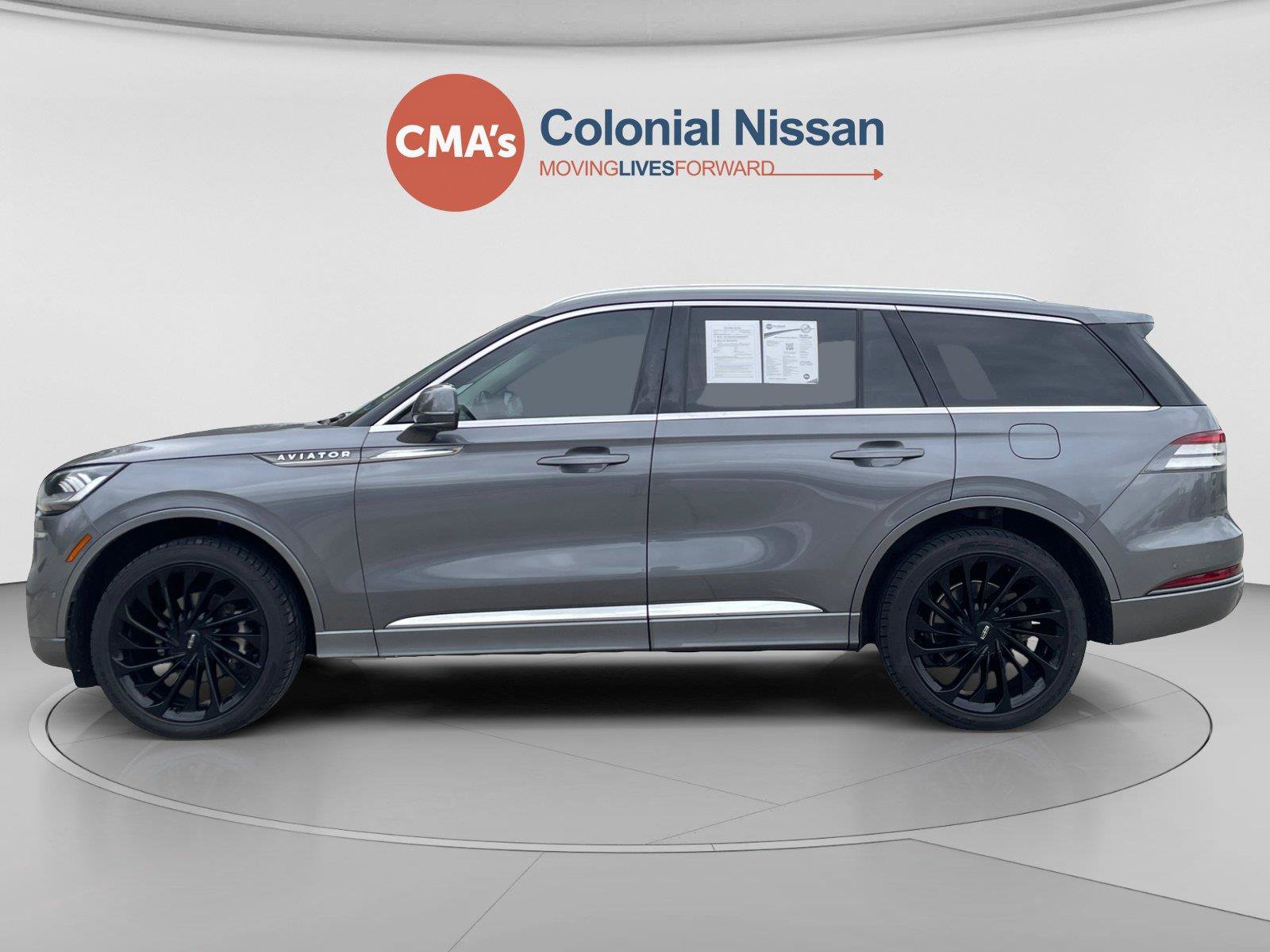 Used 2022 Lincoln Aviator Reserve w/ Equipment Group 201A AWD/4WD image 2
