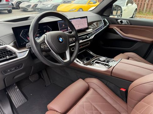Used 2025 BMW X5 xDrive40i w/ Premium Package image 10