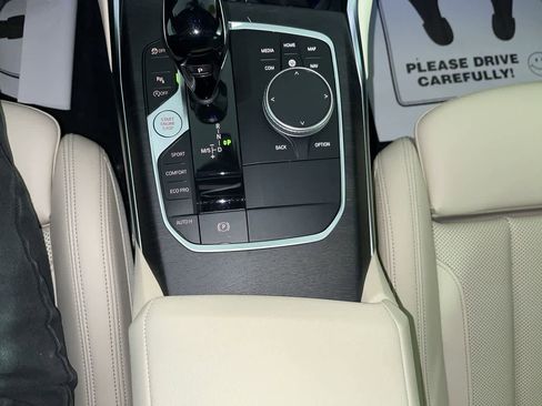 Used 2022 BMW 330i xDrive Sedan w/ Driving Assistance Package image 23