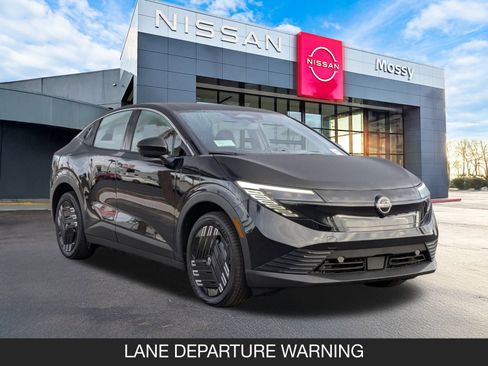 New 2026 Nissan Leaf image 2