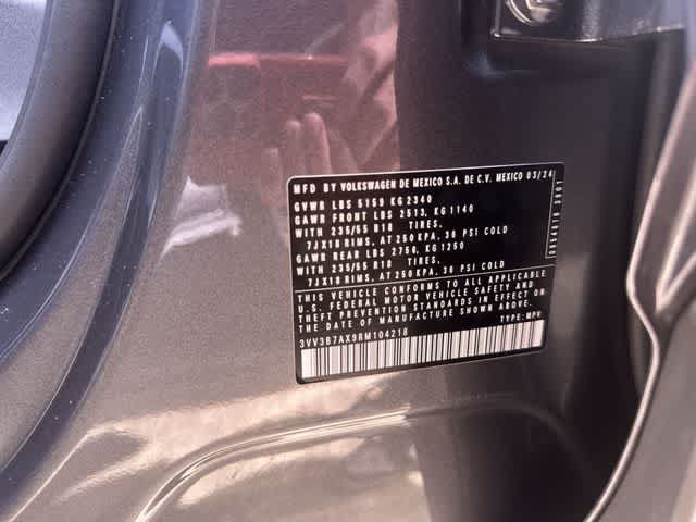 Used 2024 Volkswagen Tiguan SE FWD image 35