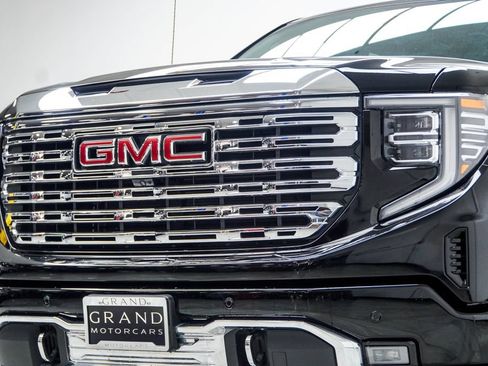 Used 2024 GMC Sierra 1500 Denali w/ Denali Reserve Package AWD/4WD image 2