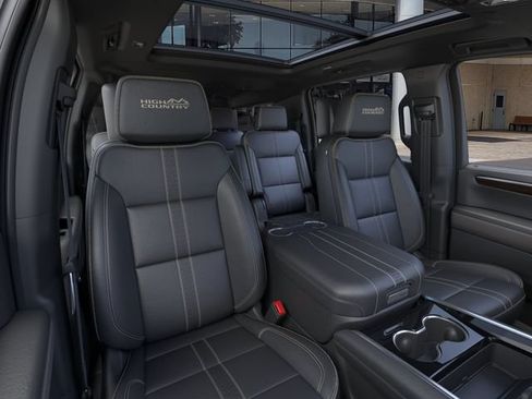 New 2026 Chevrolet Suburban High Country AWD/4WD image 16