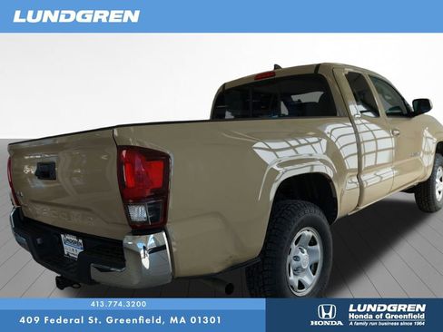 Used 2018 Toyota Tacoma SR5 image 9