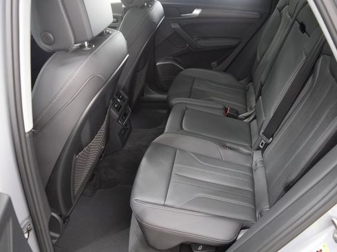 New 2025 Audi Q5 e Premium Plus image 5