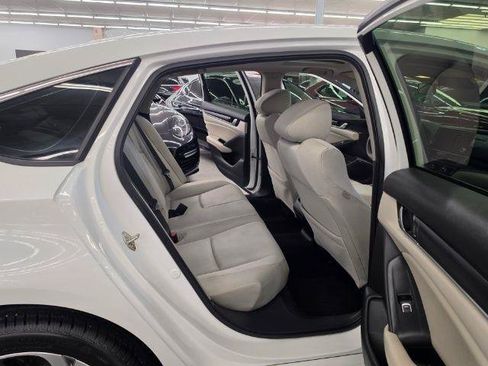 Used 2019 Honda Accord EX image 35