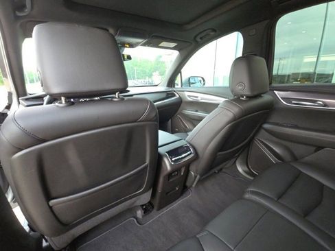 Used 2023 Cadillac XT6 Luxury image 17