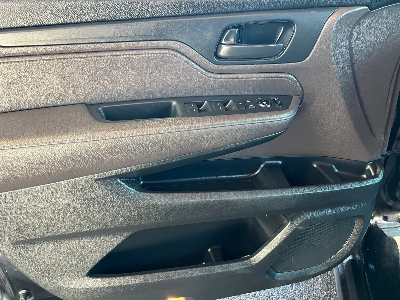 Used 2018 Honda Odyssey EX image 25